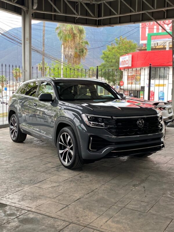 VOLKSWAGEN TERAMONT CROSSPORT R LINE 2024