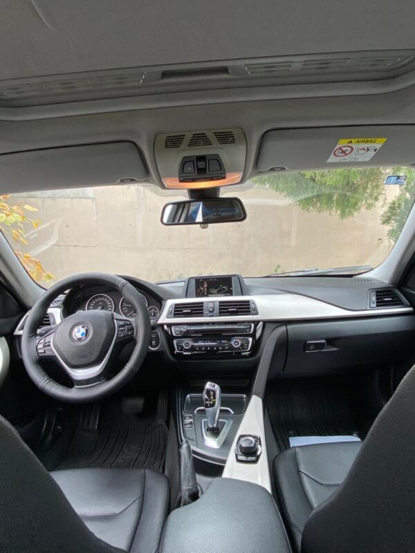 BMW 320 2017