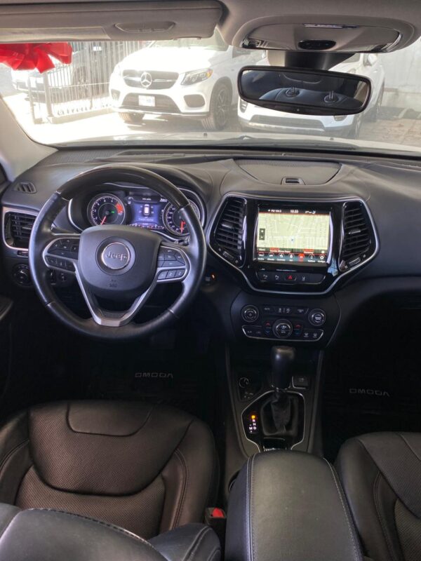 JEEP CHEROKEE OVERLAND 2019