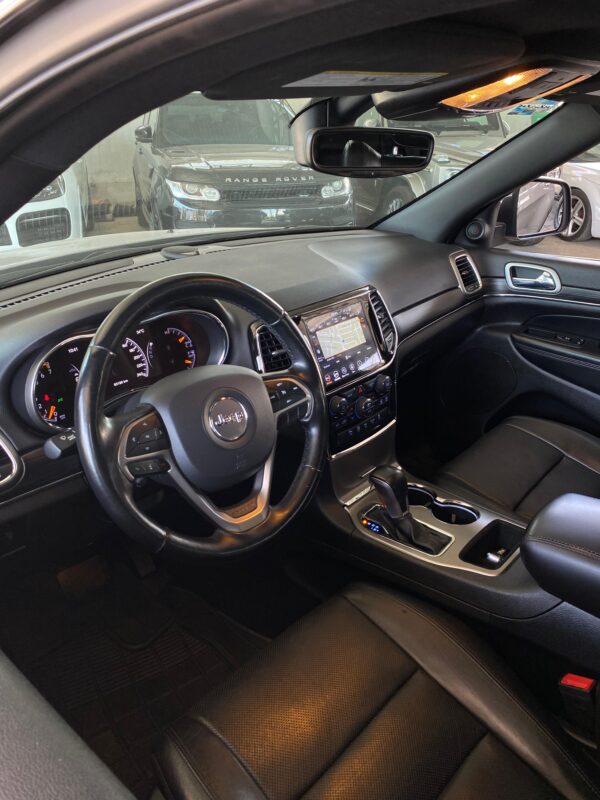 JEEP GRAND CHEROKEE LTD LUJO 2021