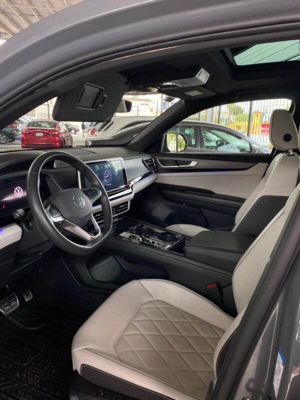 VOLKSWAGEN TERAMONT CROSSPORT R LINE 2024