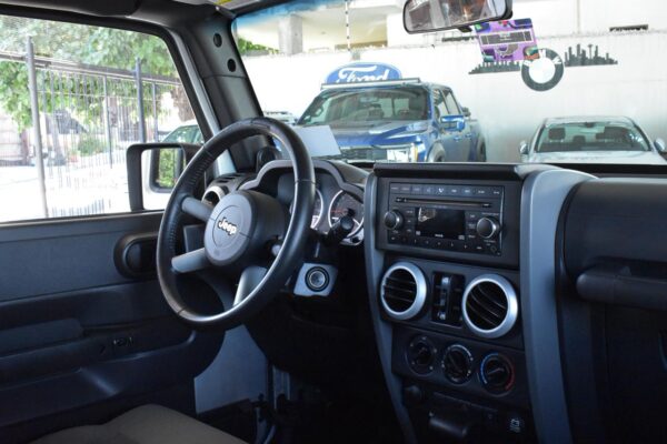 JEEP WRANGLER UNLIMITED SAHARA 2008