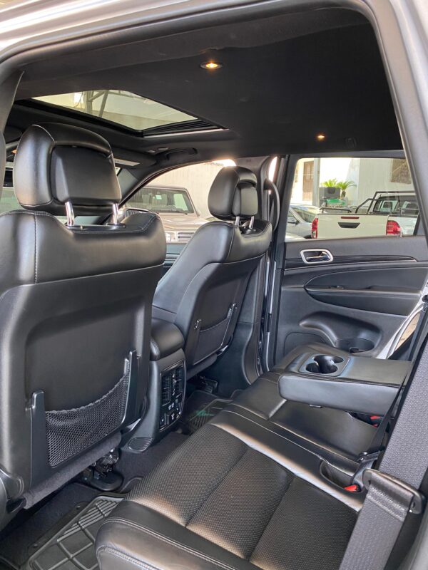 JEEP GRAND CHEROKEE LTD LUJO 2021