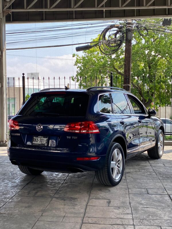 VOLKSWAGEN TOUAREG DIESEL 2014