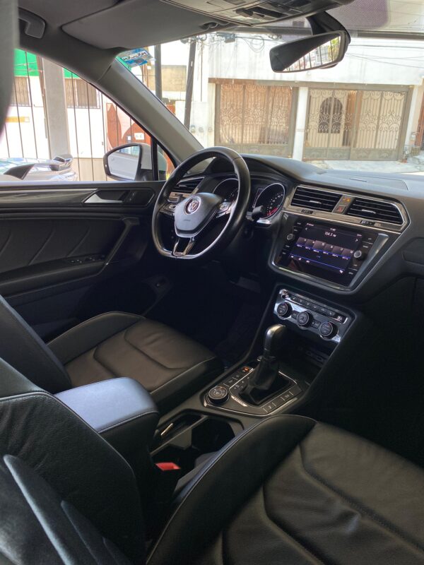 VOLKSWAGEN TIGUAN HIGHLINE 2018