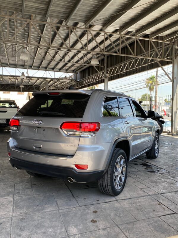 JEEP GRAND CHEROKEE LTD LUJO 2021