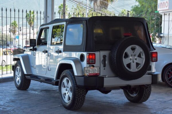 JEEP WRANGLER UNLIMITED SAHARA 2008