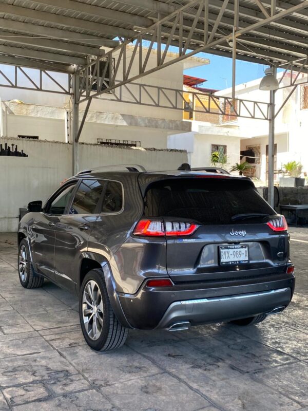 JEEP CHEROKEE OVERLAND 2019