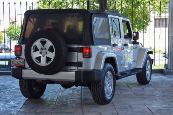 JEEP WRANGLER UNLIMITED SAHARA 2008