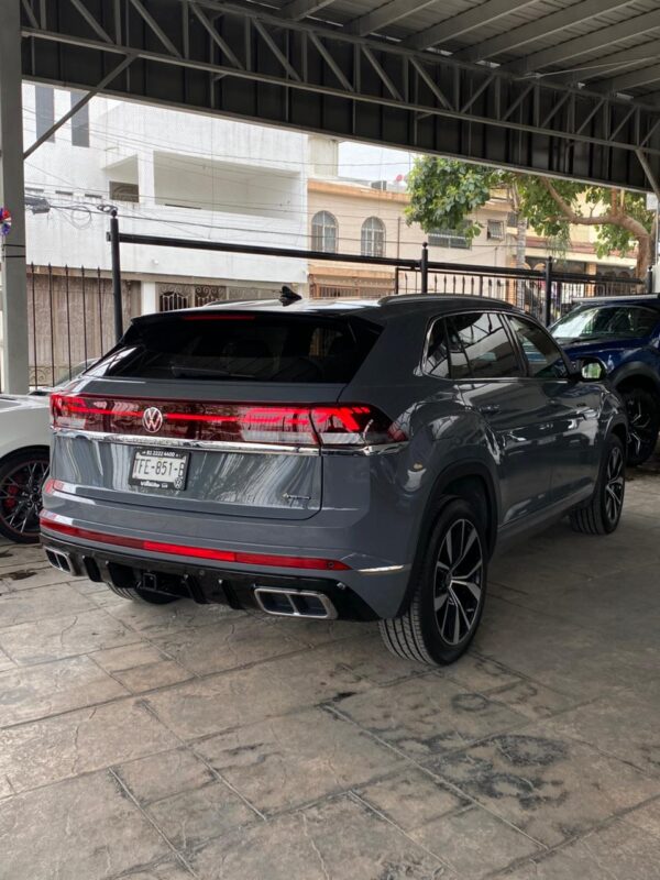 VOLKSWAGEN TERAMONT CROSSPORT R LINE 2024