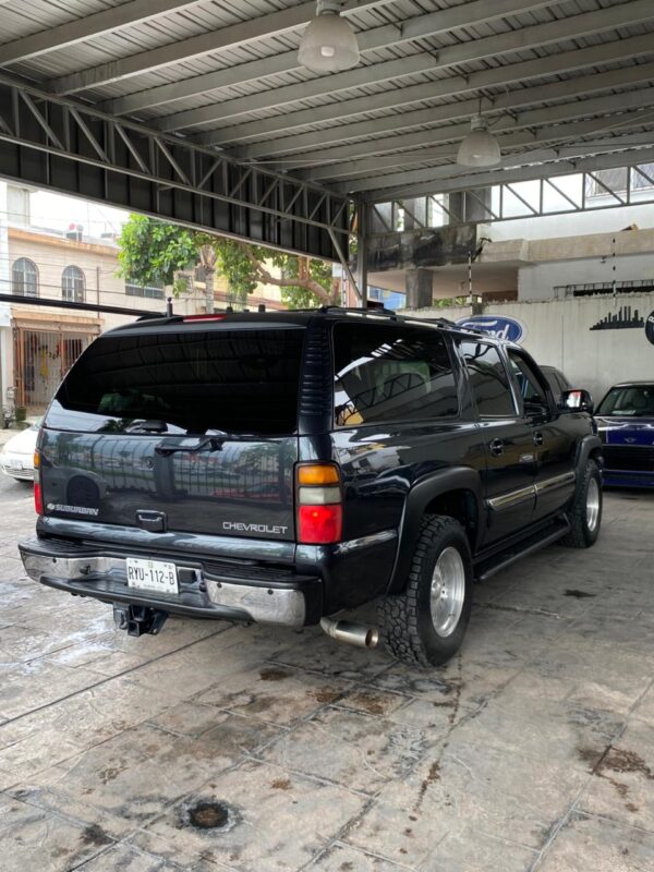Chevrolet Suburban 2005