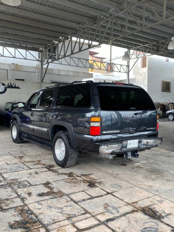 Chevrolet Suburban 2005