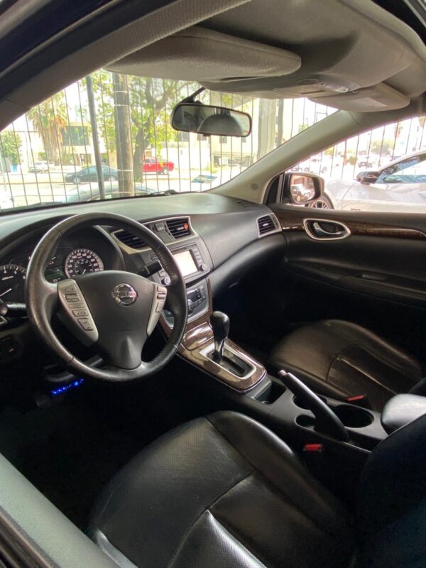 NISSAN	SENTRA EXCLUSIVE NAVI 2016