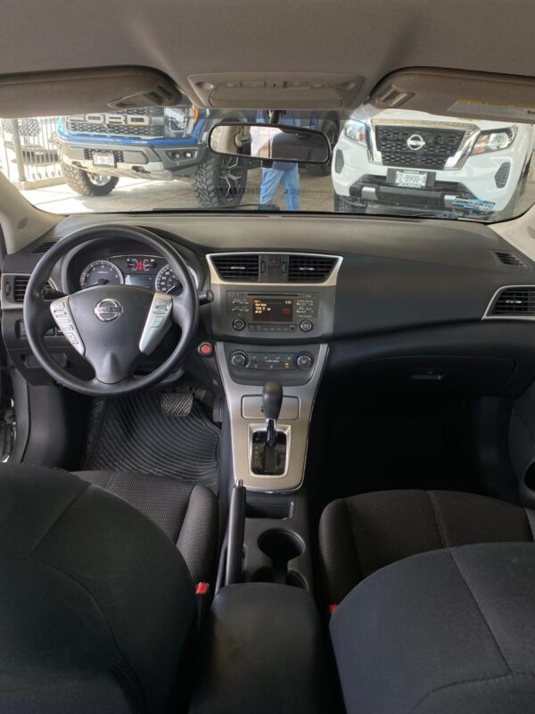 NISSAN SENTRA 2015