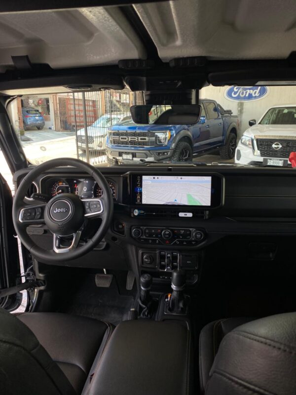 JEEP WRANGLER UNLIMITED SAHARA 2024