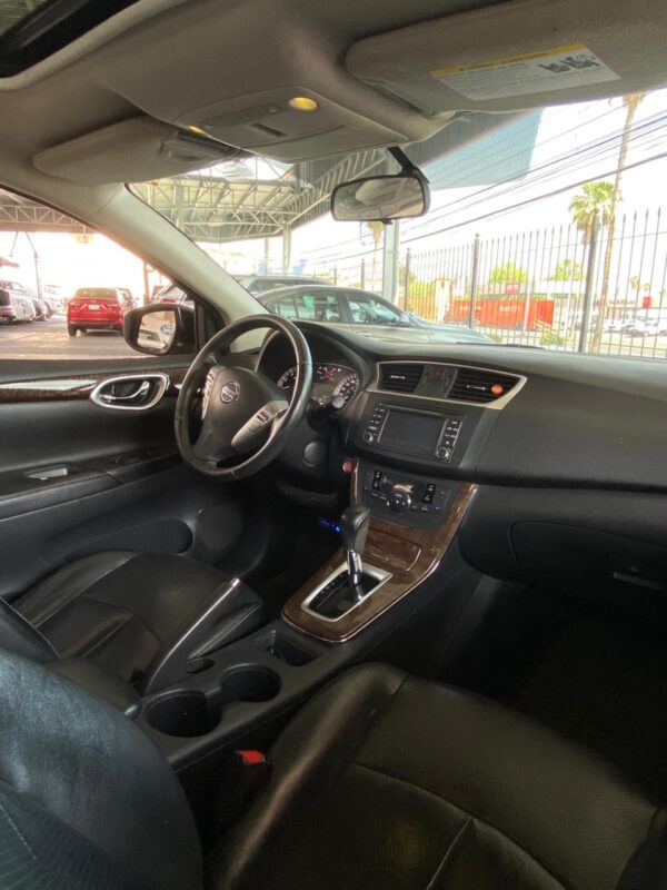 NISSAN	SENTRA EXCLUSIVE NAVI 2016