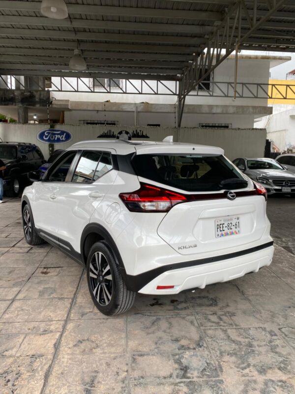 NISSAN	KICKS ADVANCE 2023