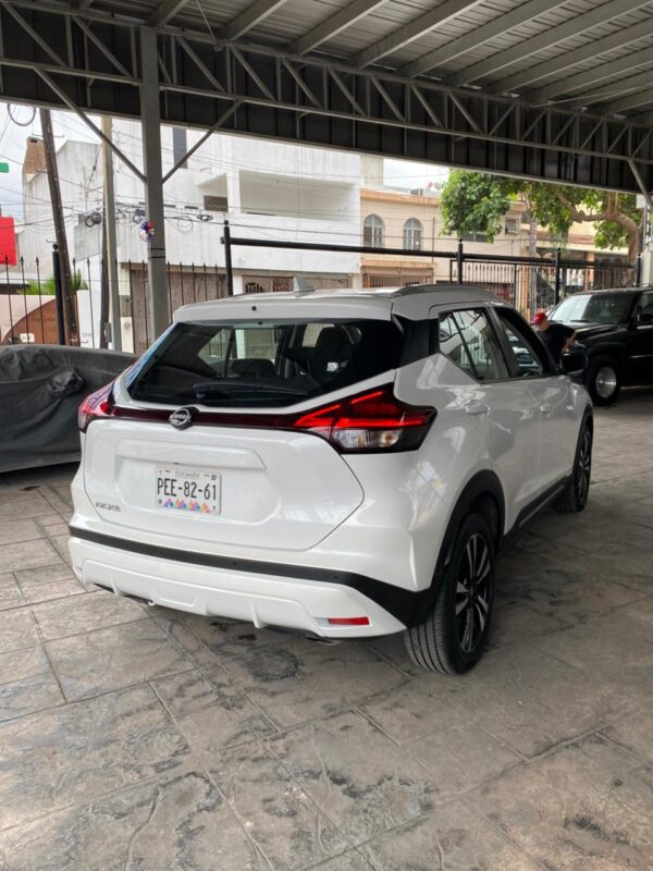 NISSAN	KICKS ADVANCE 2023