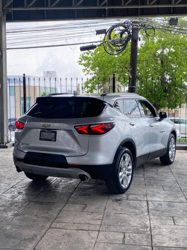 CHEVROLET	BLAZER LT 2021