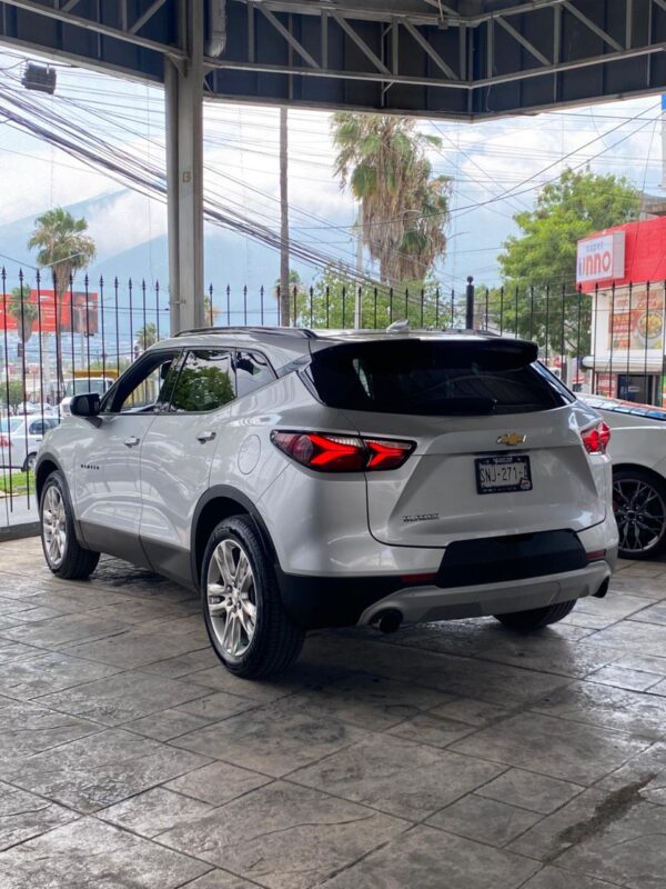 CHEVROLET	BLAZER LT 2021