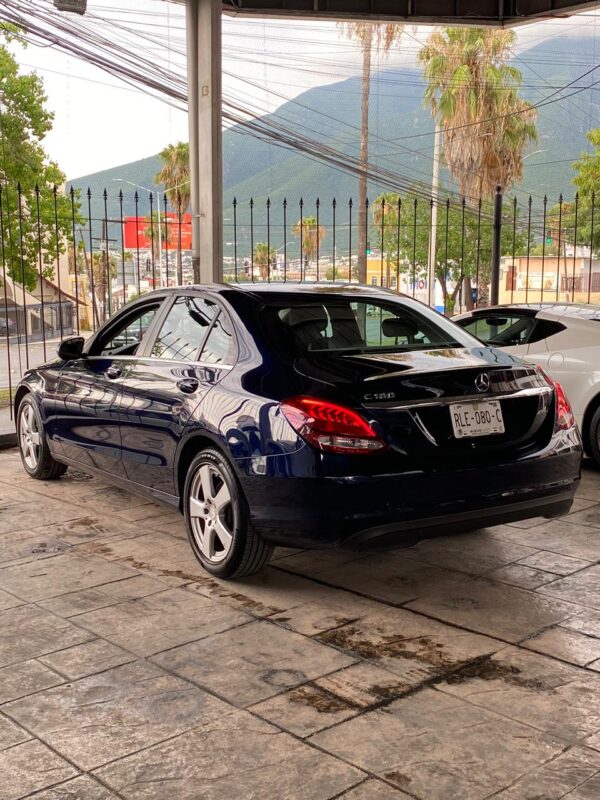 MERCEDES BENZ C 180 CGI 2015