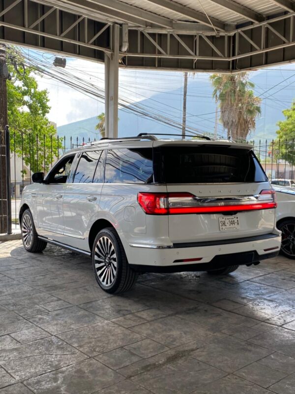 8 LINCOLN NAVIGATOR RESERVE 4X4 2020
