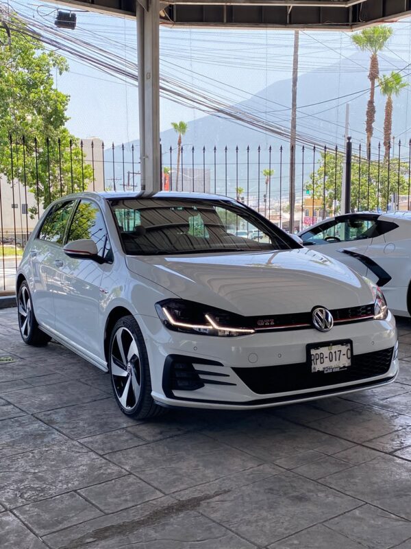 VOLKSWAGEN GOLF GTI 2019