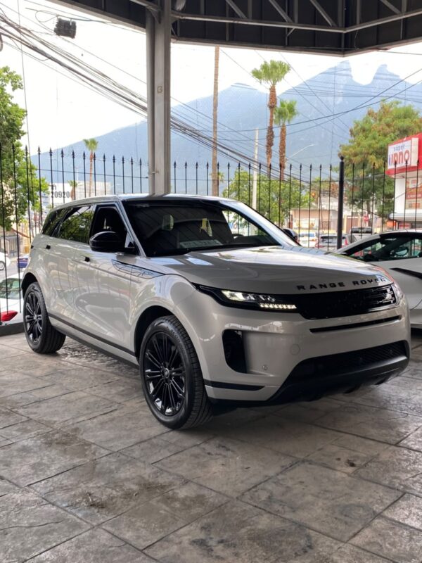 1 LAND ROVER EVOQUE 2.0 2025