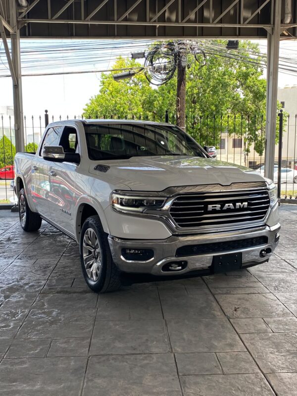 RAM LONGHORN HEMI V8 2019