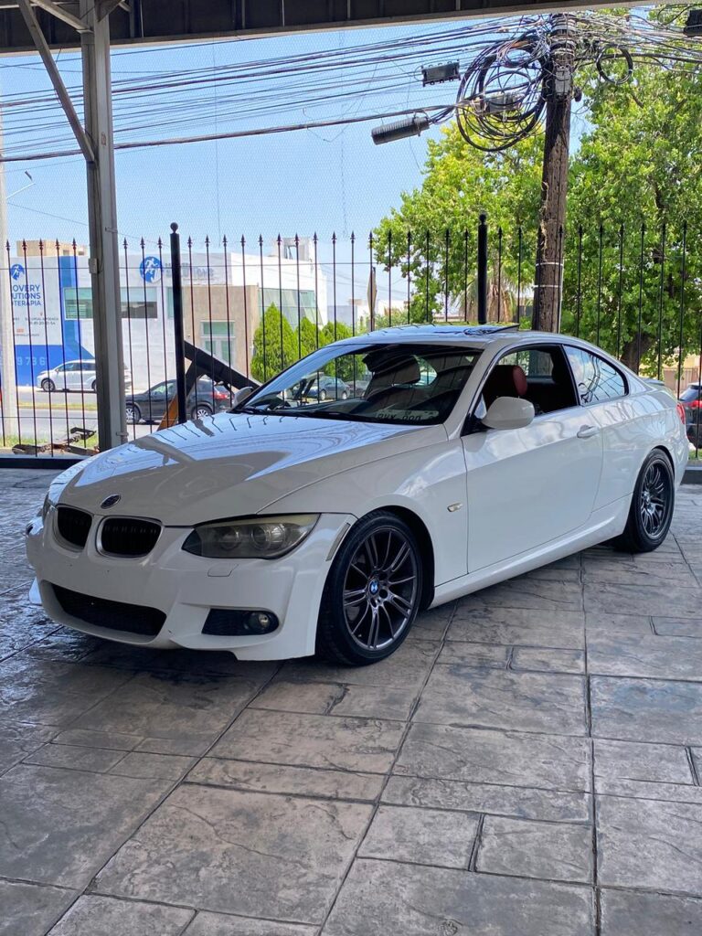 BMW 325i 2011