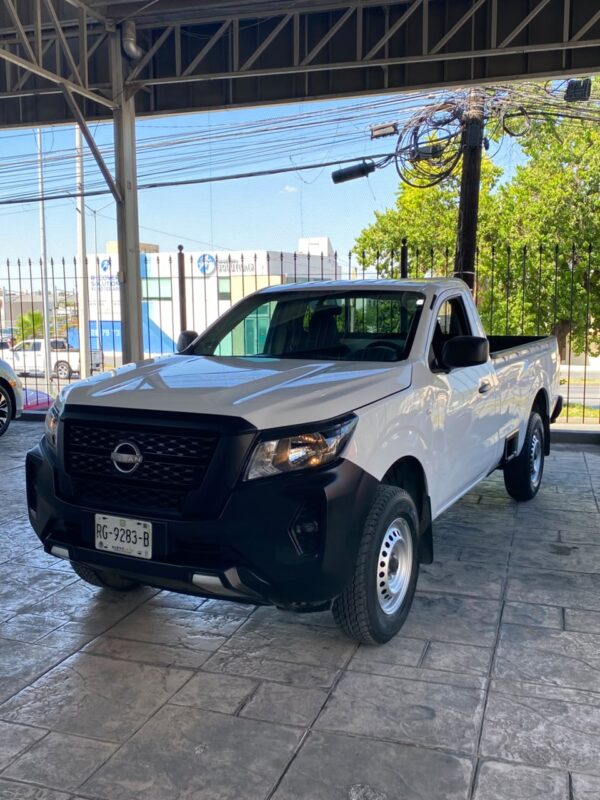 NISSAN	NP300 2023