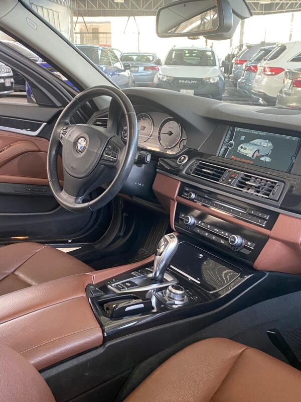 BMW 530 TOP LINE 2012