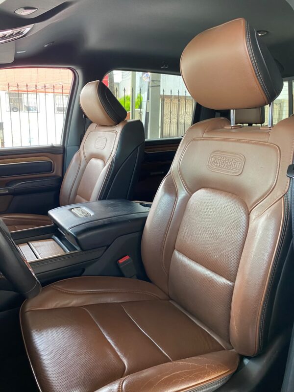 RAM LONGHORN HEMI V8 2019