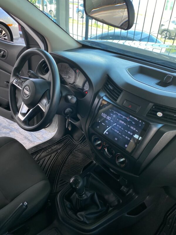 NISSAN	NP300 2023