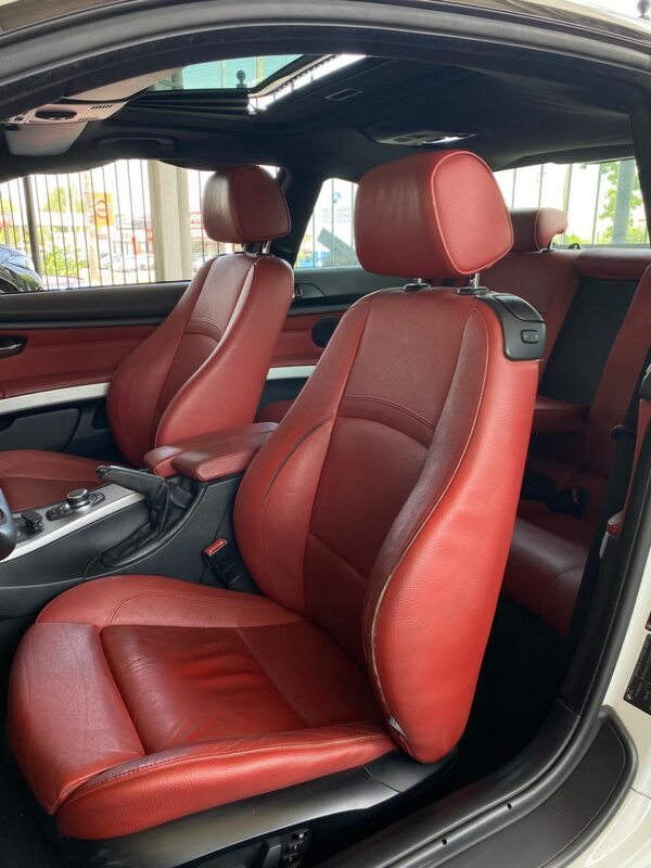 BMW 325i 2011