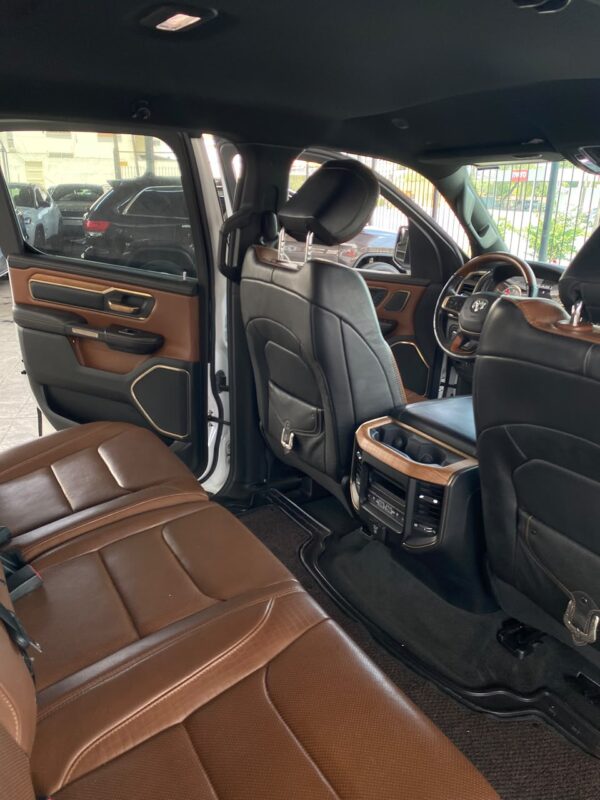 RAM LONGHORN HEMI V8 2019