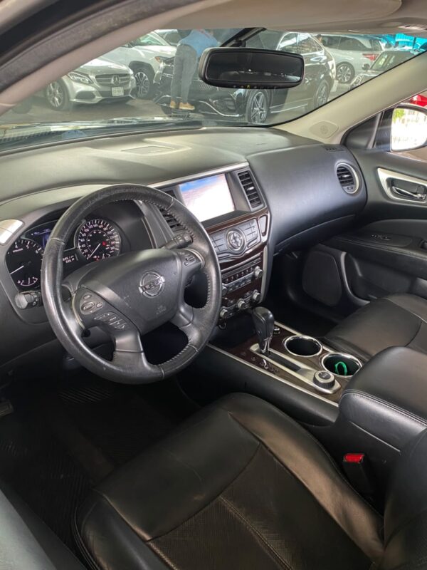 NISSAN PATHFINDER EXCLUSIVE 2014