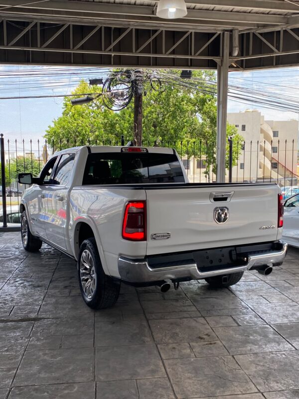 RAM LONGHORN HEMI V8 2019