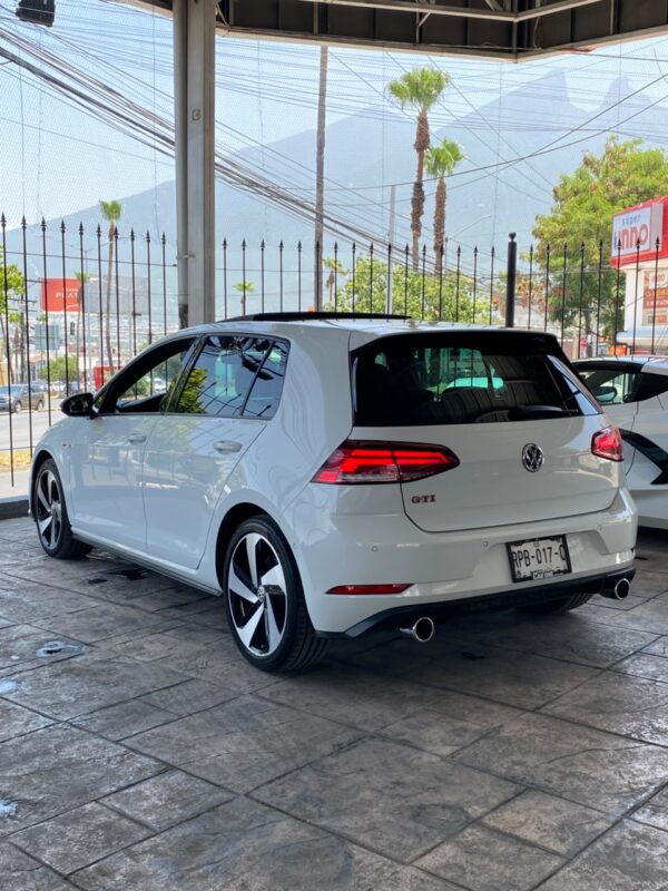 VOLKSWAGEN GOLF GTI 2019