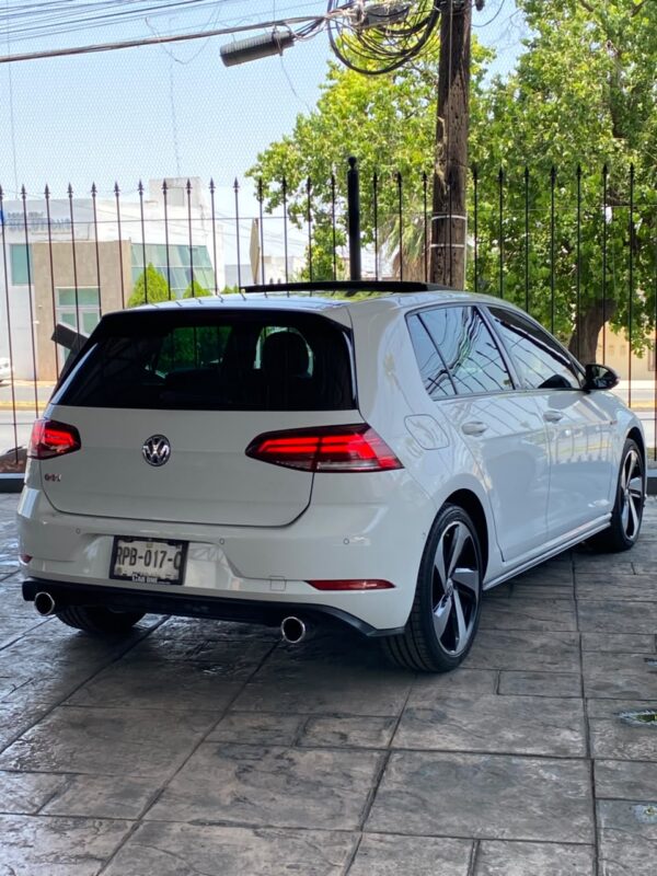 VOLKSWAGEN GOLF GTI 2019