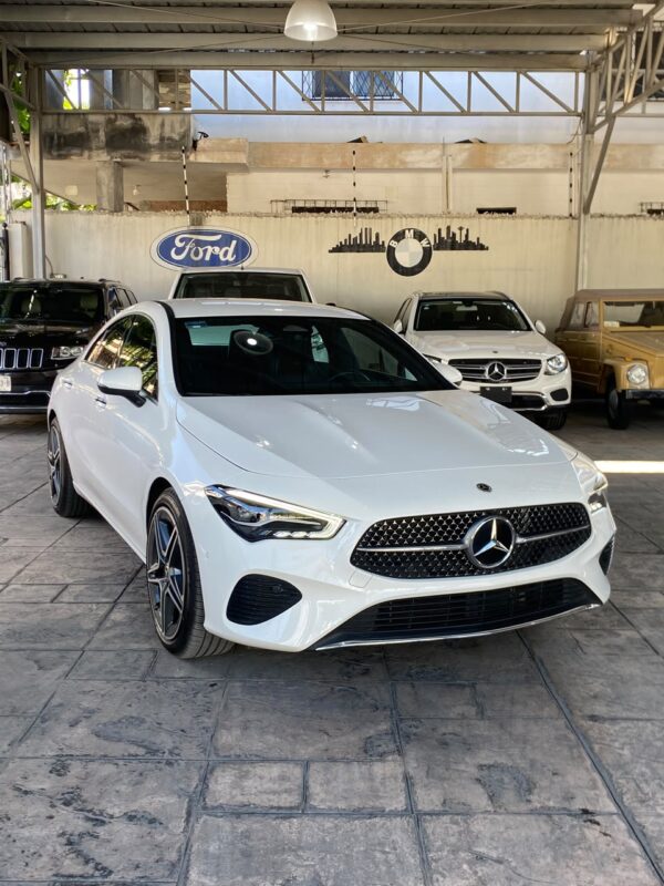 MERCEDES CLA 200 2024