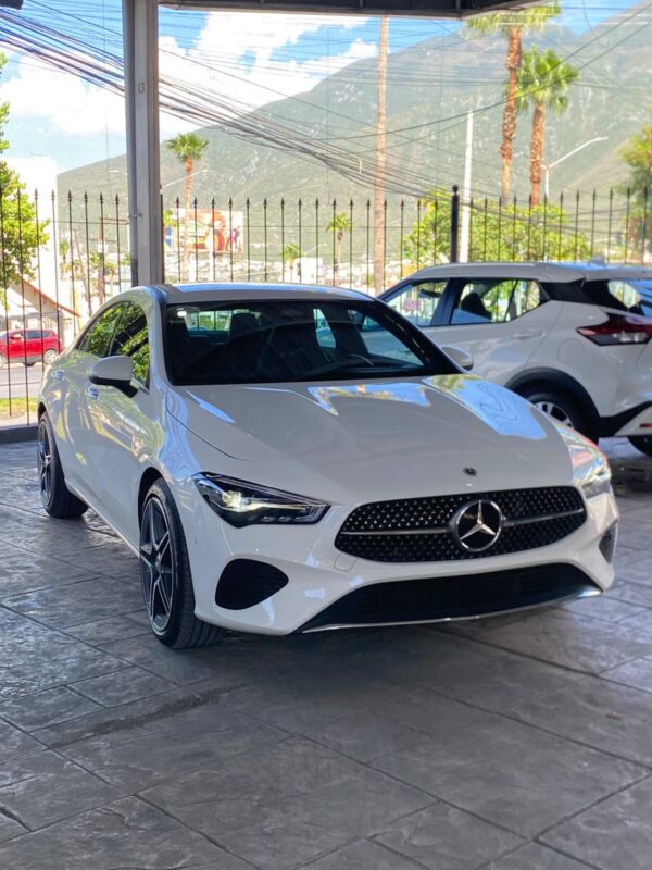 MERCEDES CLA 200 2024
