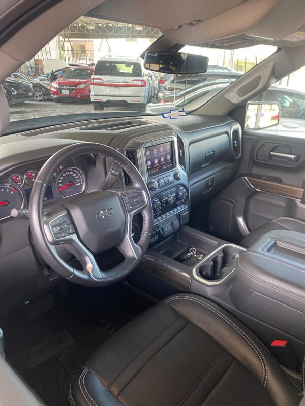CHEVROLET	CHEYENNE RST Z71 2022