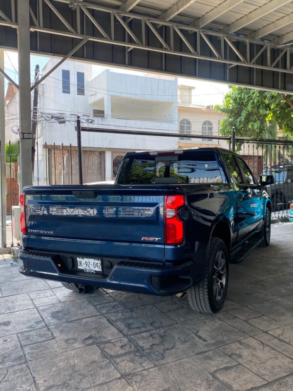 CHEVROLET	CHEYENNE RST Z71 2022