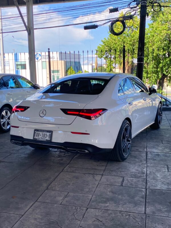 MERCEDES CLA 200 2024