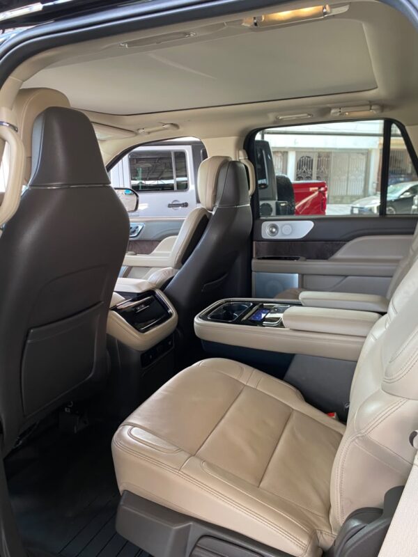 8 LINCOLN NAVIGATOR RESERVE 4X4 2022